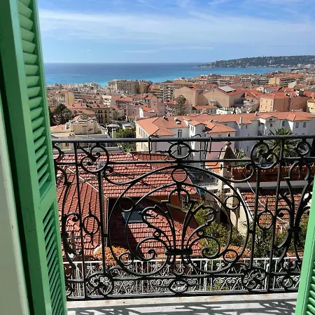 With Sea View & Spacious Terrace Apartment *