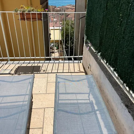 Apartment With Sea View & Spacious Terrace Menton