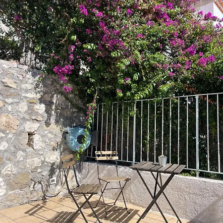 With Sea View & Spacious Terrace Apartment