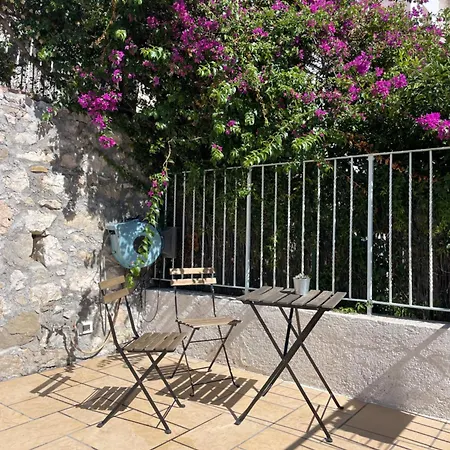 With Sea View & Spacious Terrace Apartment *