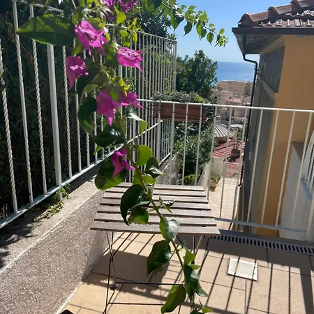 Apartment With Sea View & Spacious Terrace Menton
